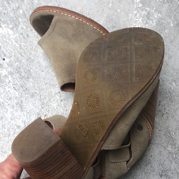 UGG AJA suede heels - Picture 6 of 8